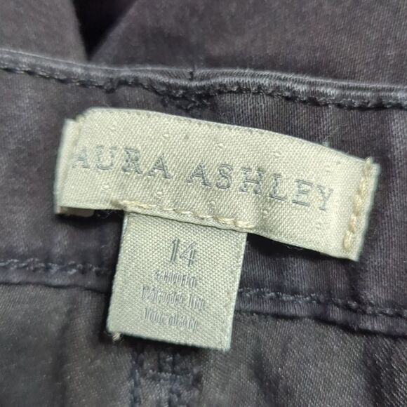 Laura Ashley Everyday Straight Leg Relaxed Fit Jean - Picture 7 of 9